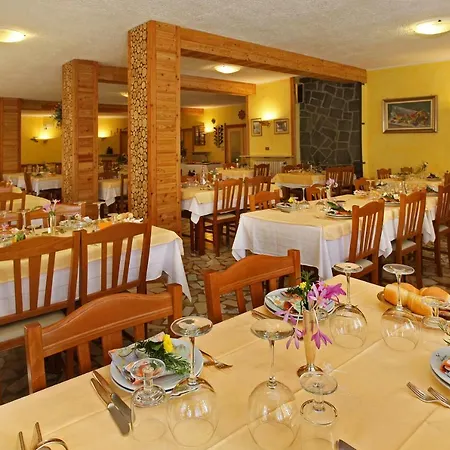 Hotel Debili